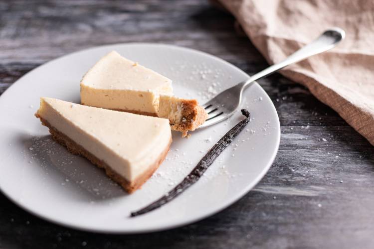 Classic new york cheesecake on a plate