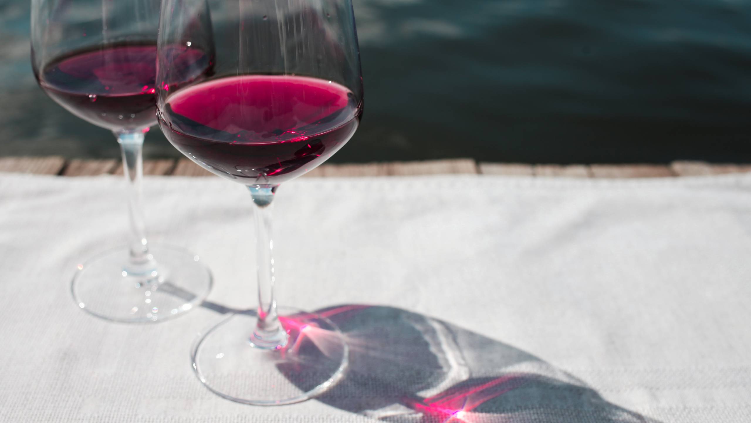 Skynd dig millimeter Afståelse Chilled Red Wines to Drink in Summer | Virgin Wines